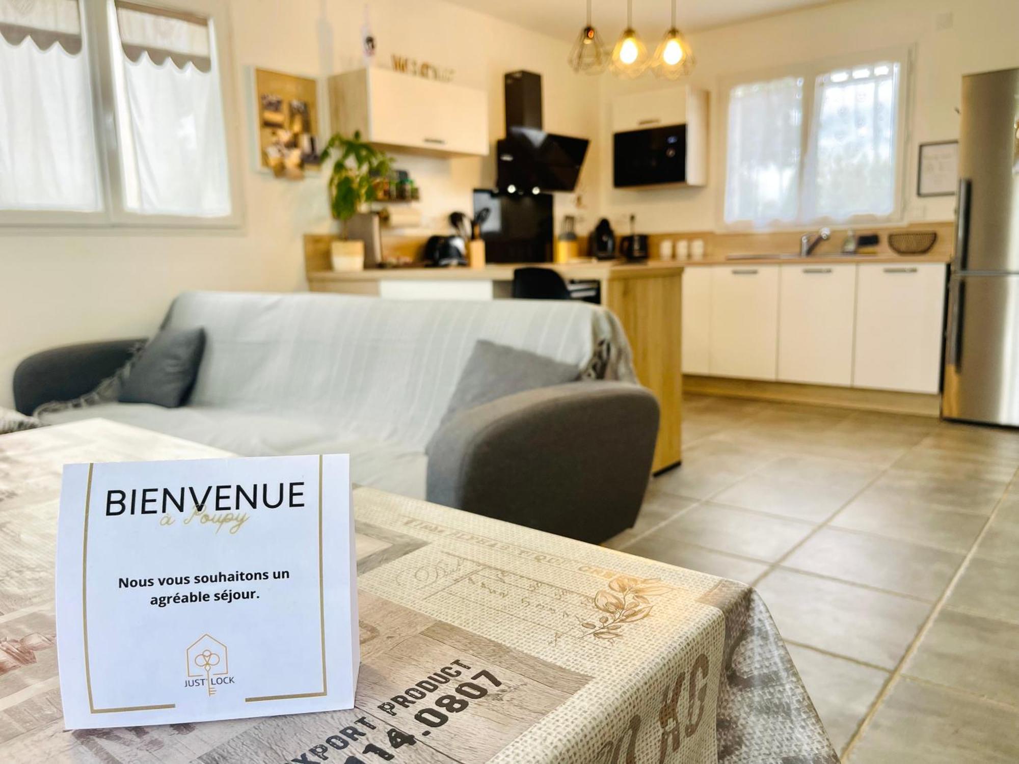 Petite Maison Au Calme Poupry Kültér fotó