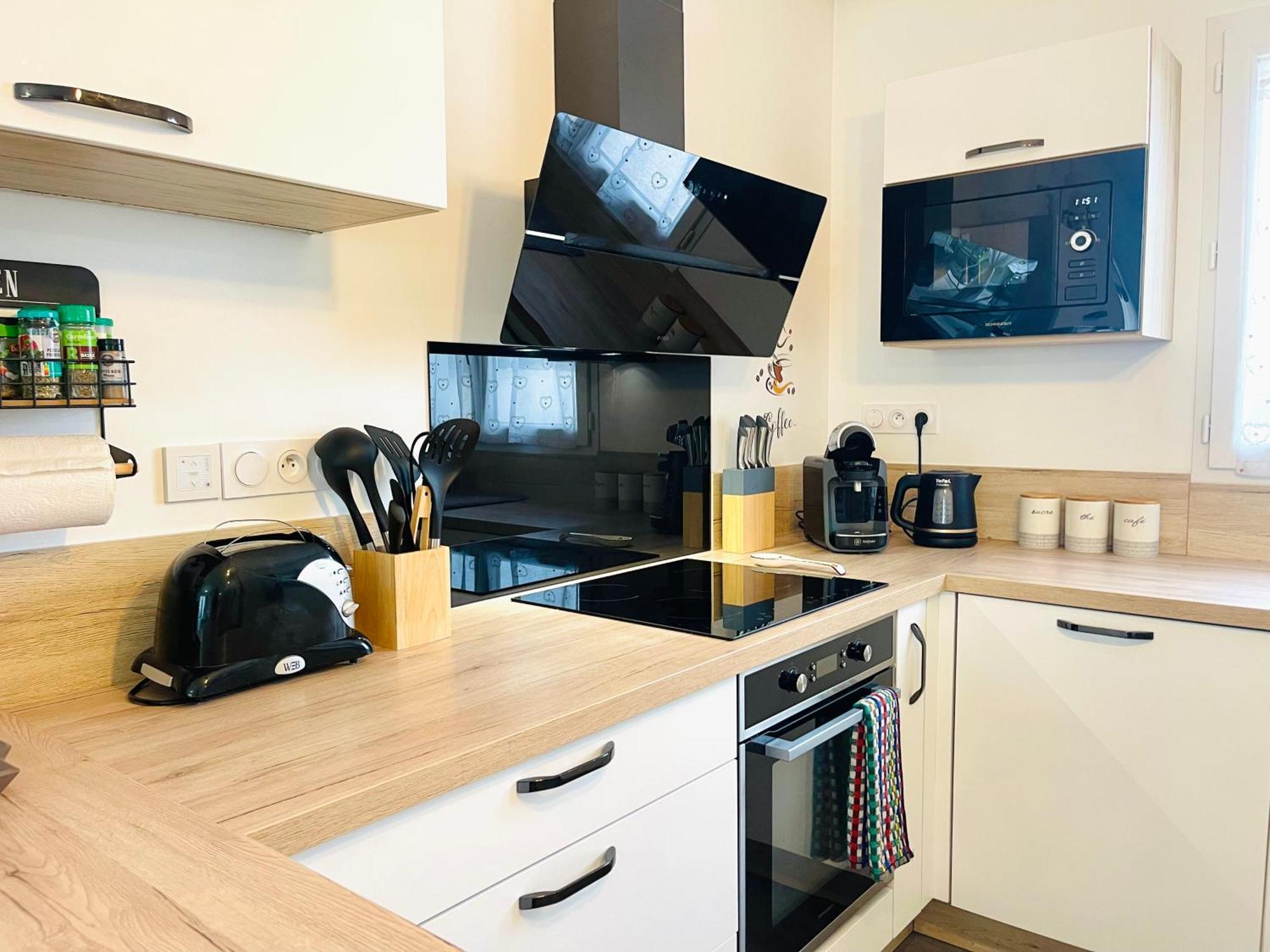 Petite Maison Au Calme Poupry Kültér fotó