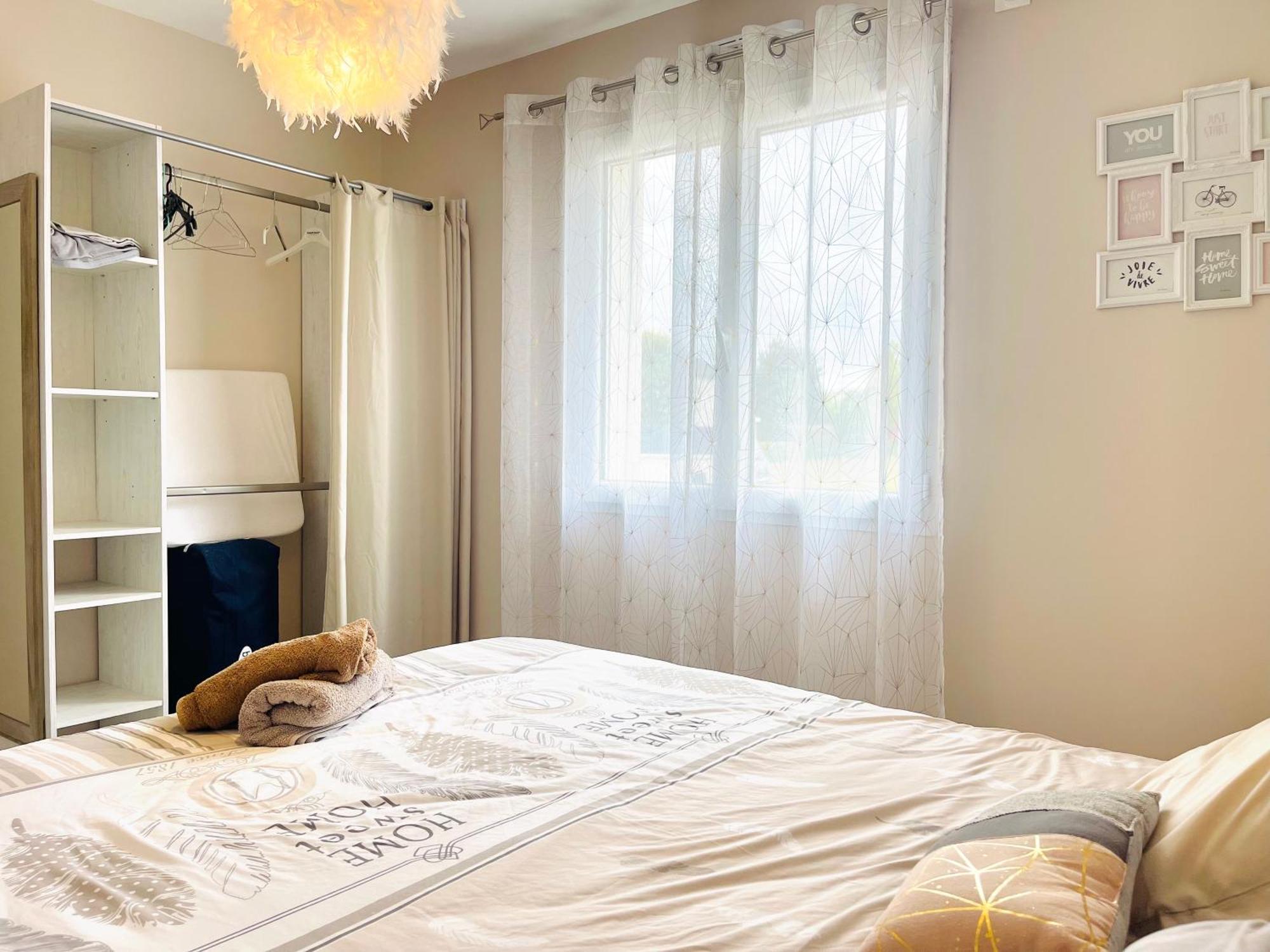 Petite Maison Au Calme Poupry Kültér fotó