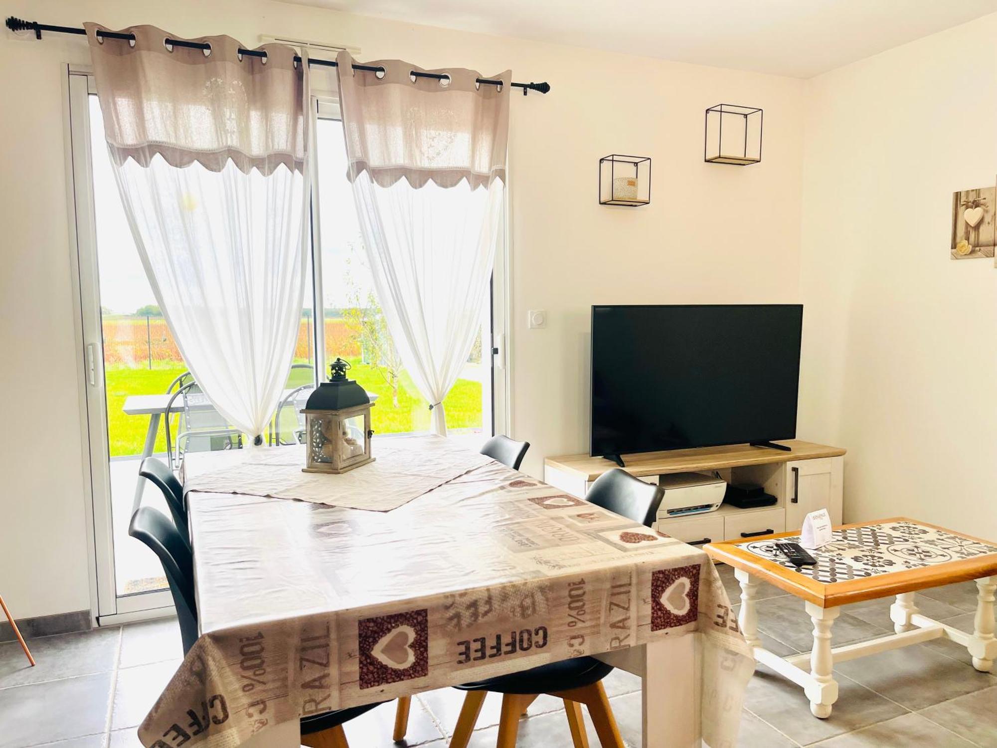 Petite Maison Au Calme Poupry Kültér fotó